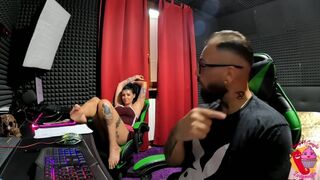 Mentre mangio l'uva Tommy A Canaglia ne approfitta e mi scopa a pecora (Sborrata in bocca finale) - 7 image