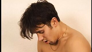 Blonde Milf ist nass ums Foetzchen