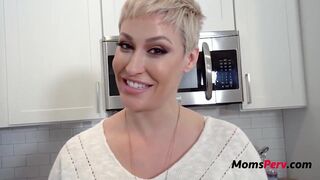 Fucking the only thing available-stepMOM