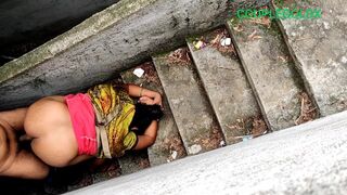 Komal ne devar ko chupke se sidiye ke get me bulaya