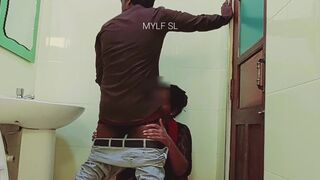 Boss had sex inside the office bathroom with Hot Milf