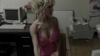 Sexy butt amateur blonde babe sucks and fucks a hard cock - 3 image