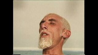 Tettona con La fica Pelosa vuole il Vecchio!