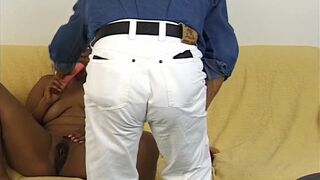 Er fickt die schwarze Einwanderin